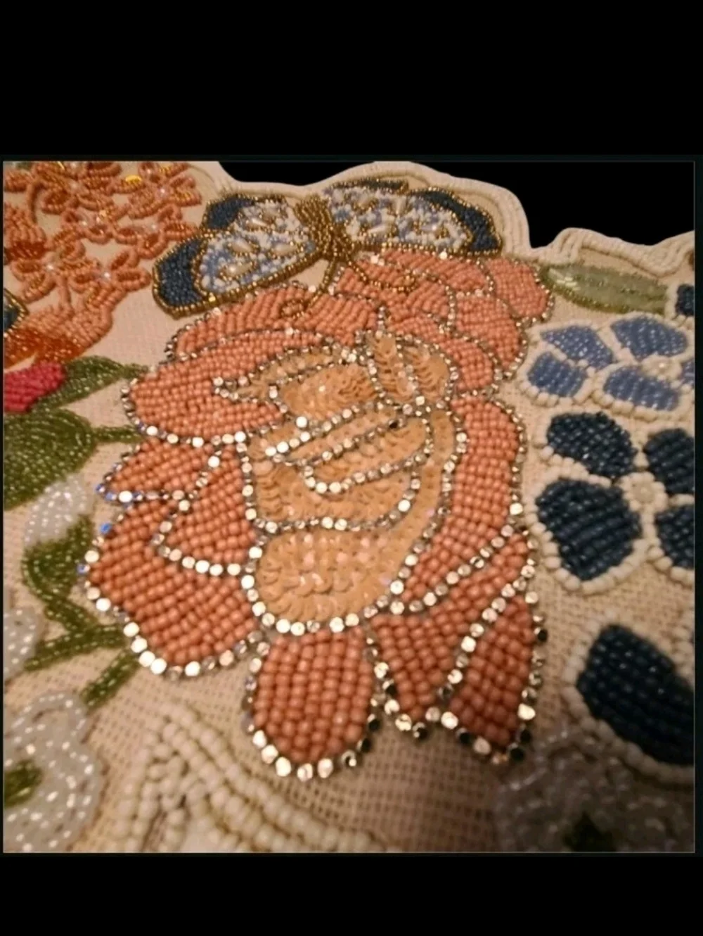 NEW Beautiful Glass Beaded Spring Summer Butterfly & Flowers Table Runner